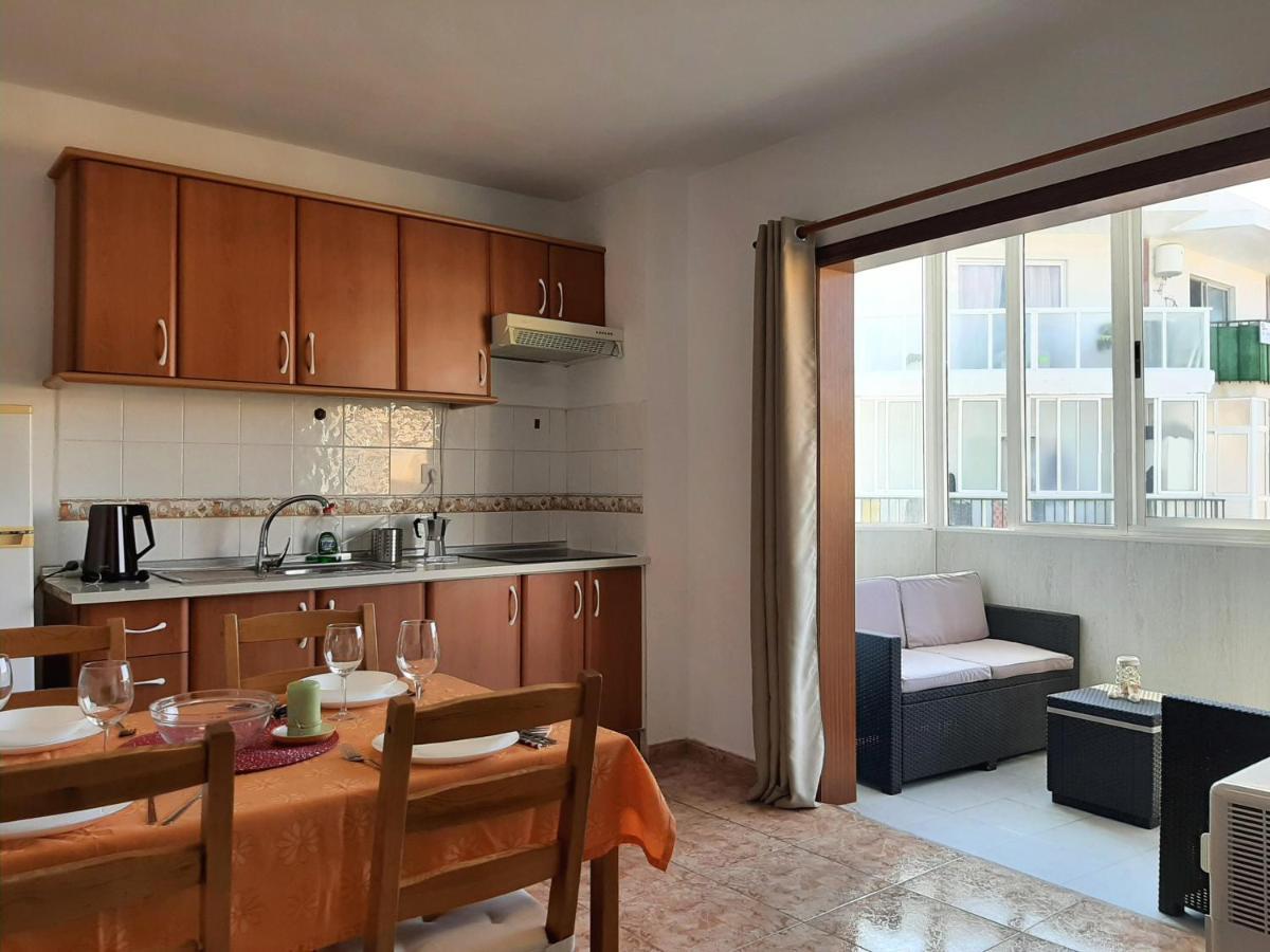Perfectly Located Apartment With Pool Playa de las Américas Buitenkant foto